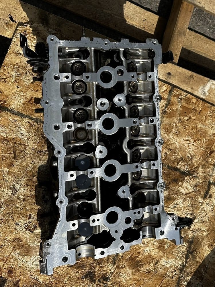 Engine cleaning after soda blasting by Kronox Services