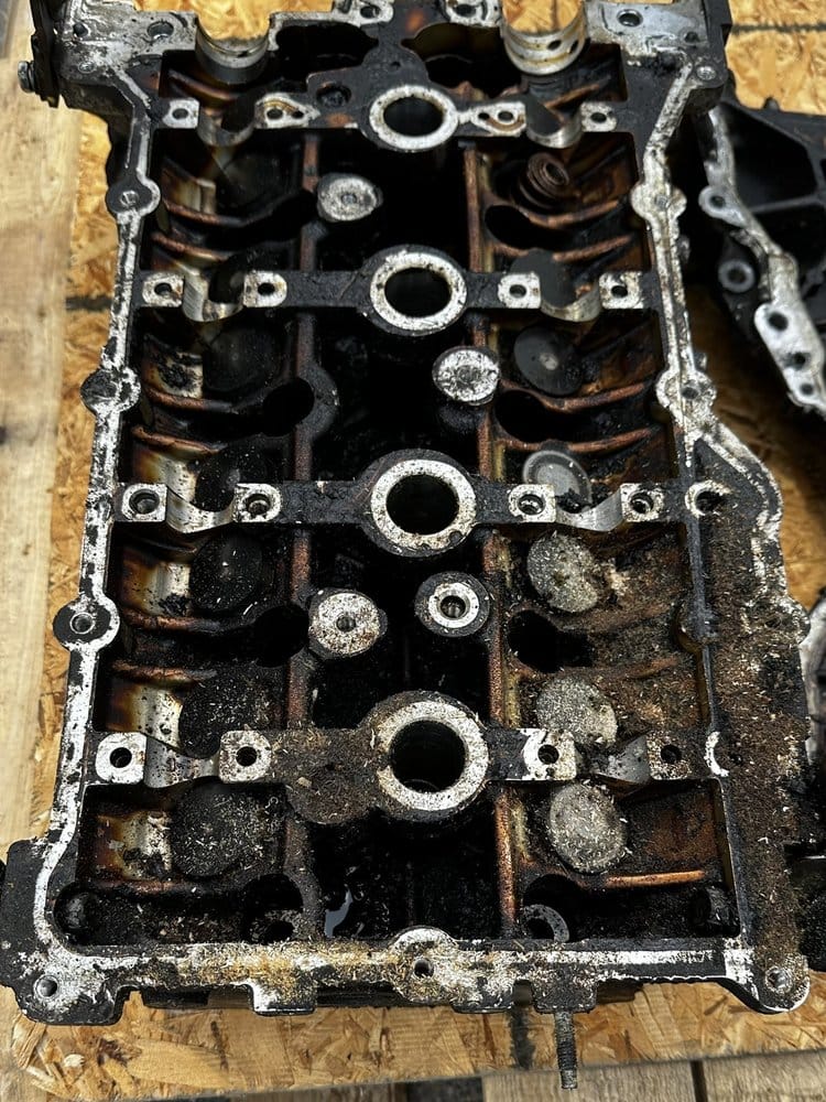 Engine cleaning before soda blasting by Kronox Services